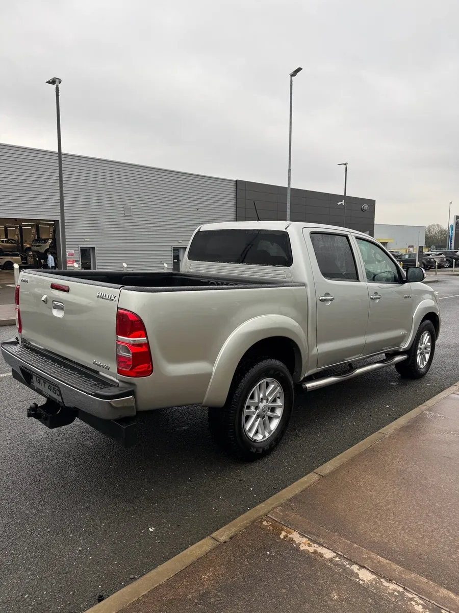 Toyota Hilux - Image 3