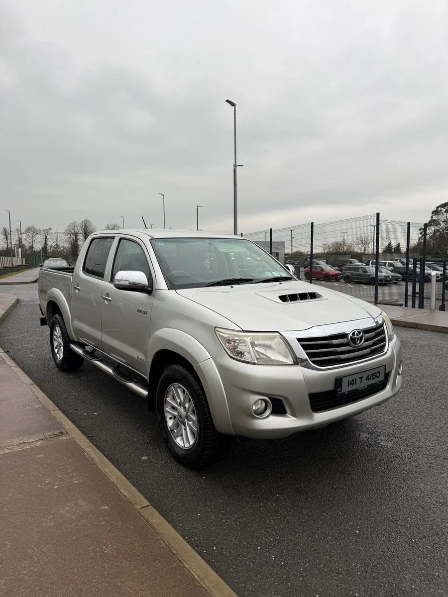 Toyota Hilux - Image 4