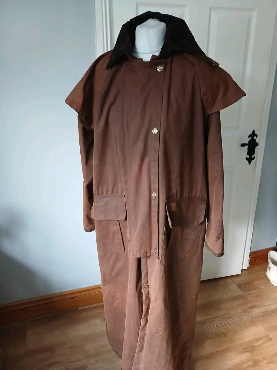 Toggi waxed long riding coat - Image 1