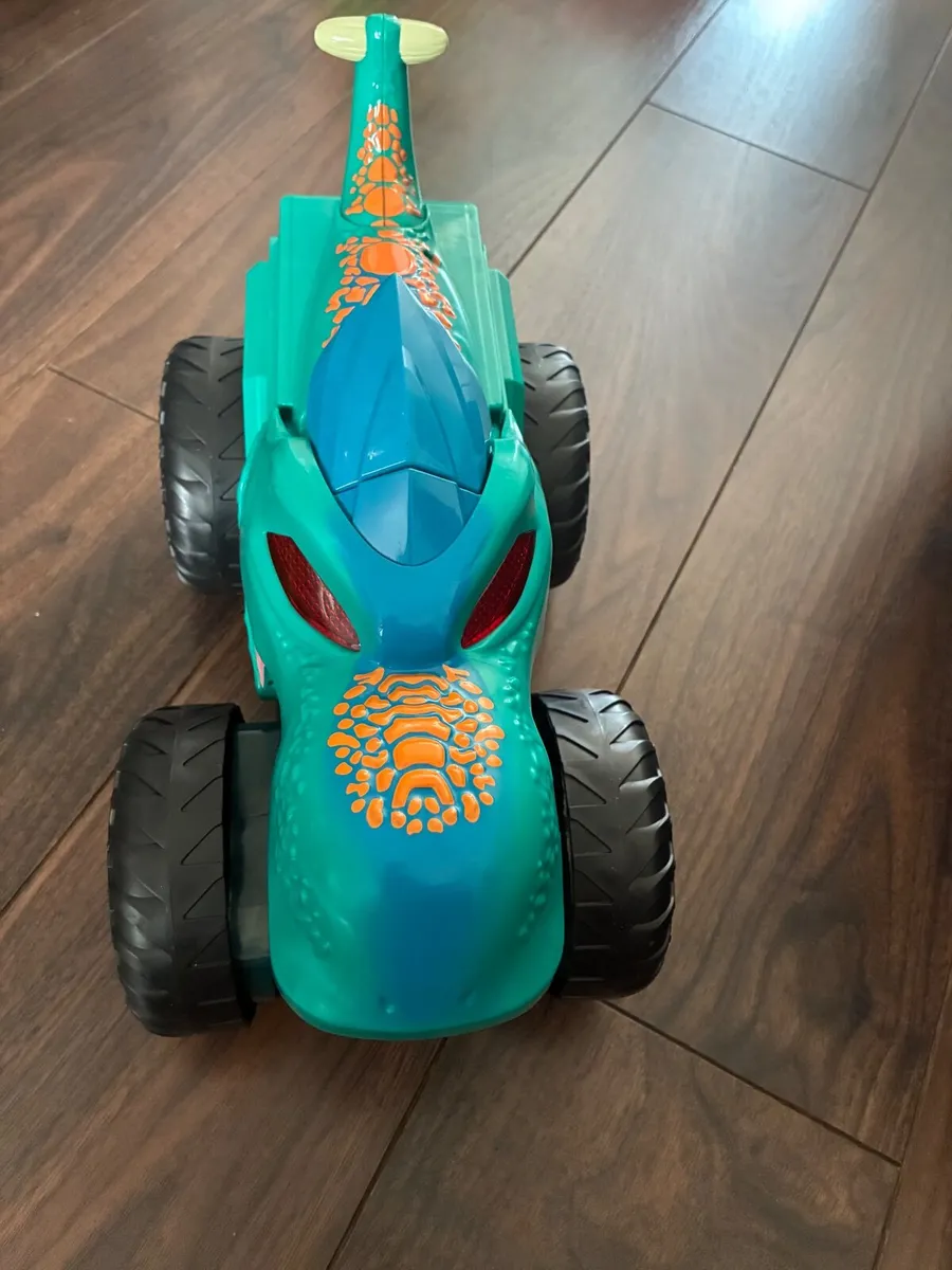 Hot Wheels Car Chomping Mega Wrex - Image 3