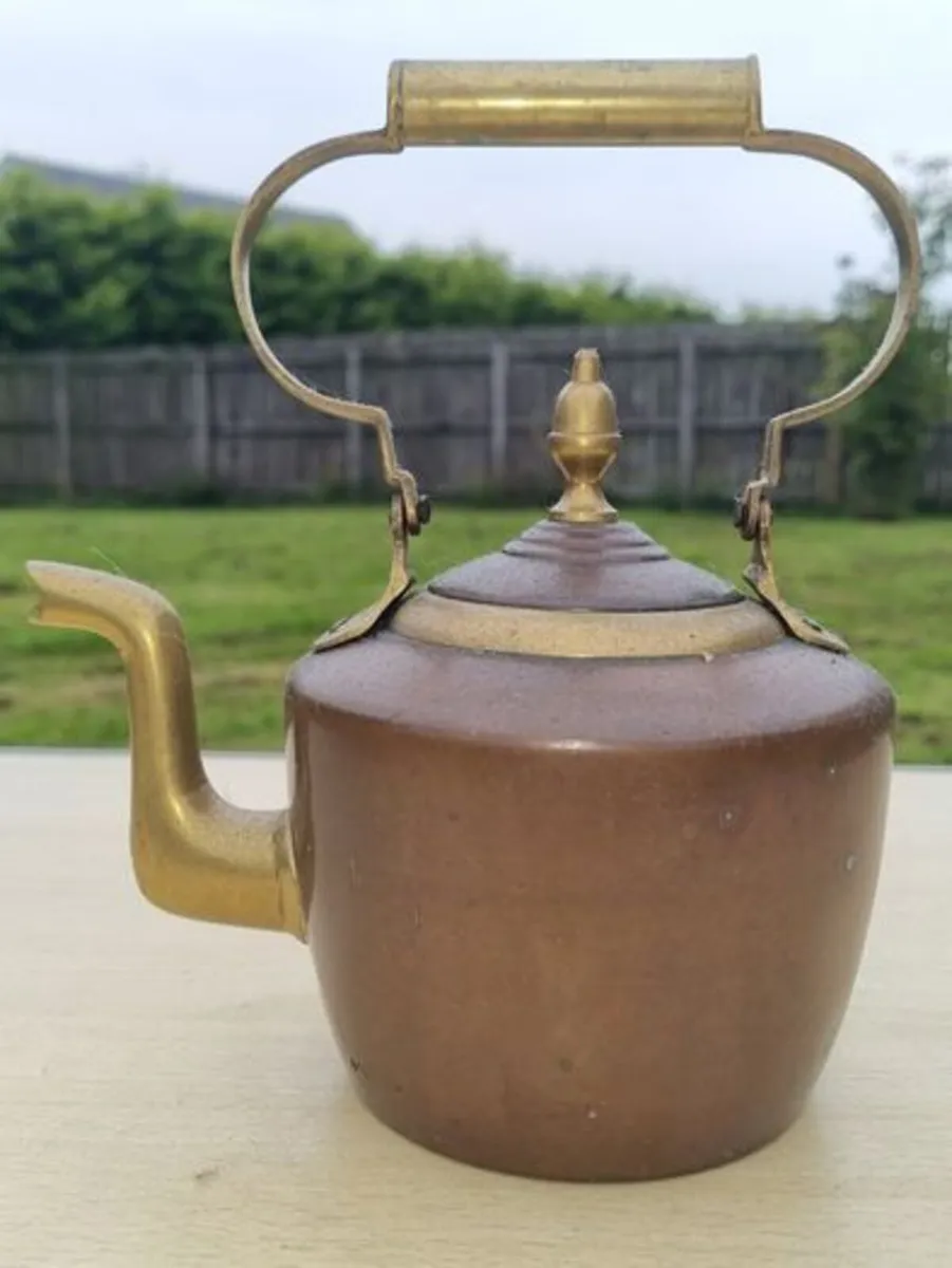 Antique copper and brass kettle - Image 1