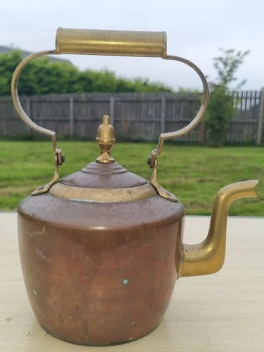 Antique copper and brass kettle - Image 3