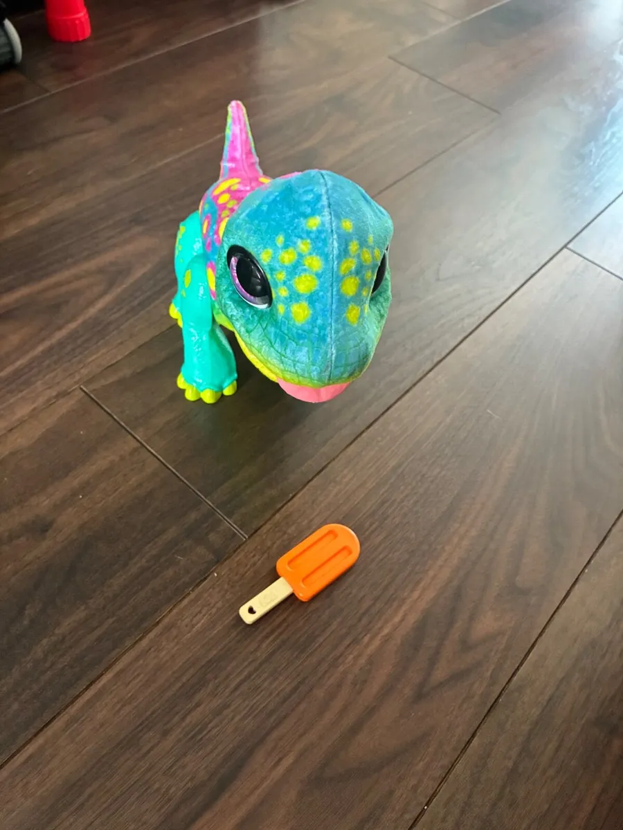 Fur real Sam the snackin bronto - Image 1
