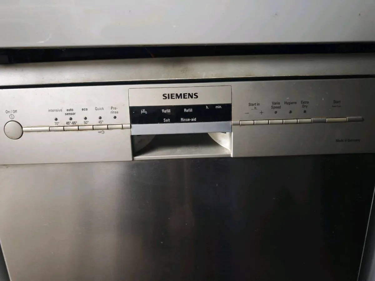 Siemens freestanding dishwasher - Image 2