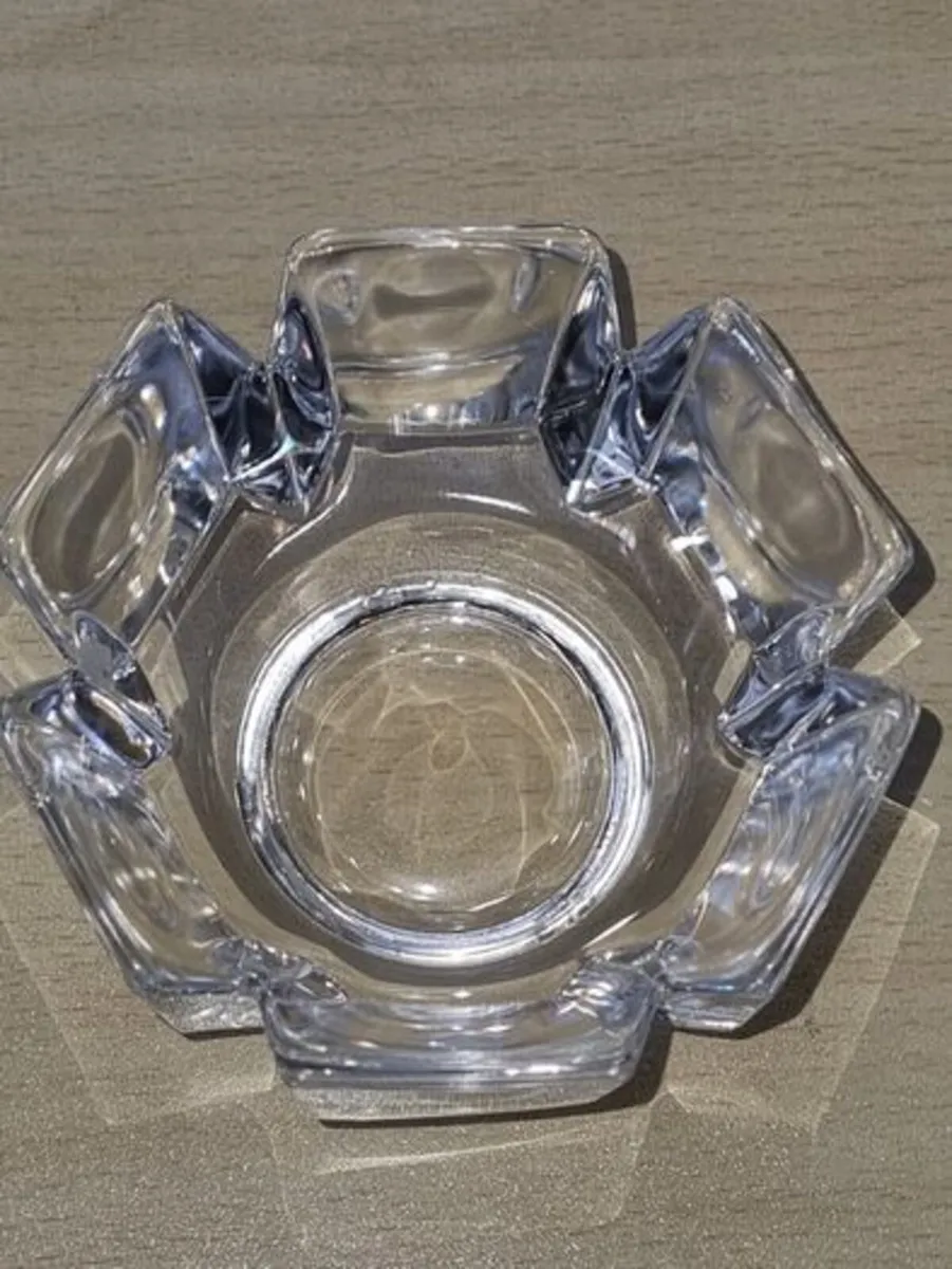 A crystal bowl designed by Lars Hellsten - Image 4