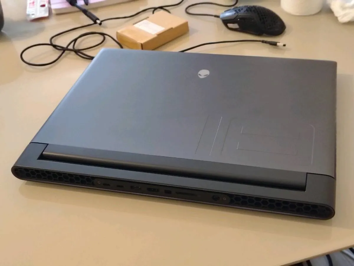 Alienware m18 r1, rtx 4060 - Image 2