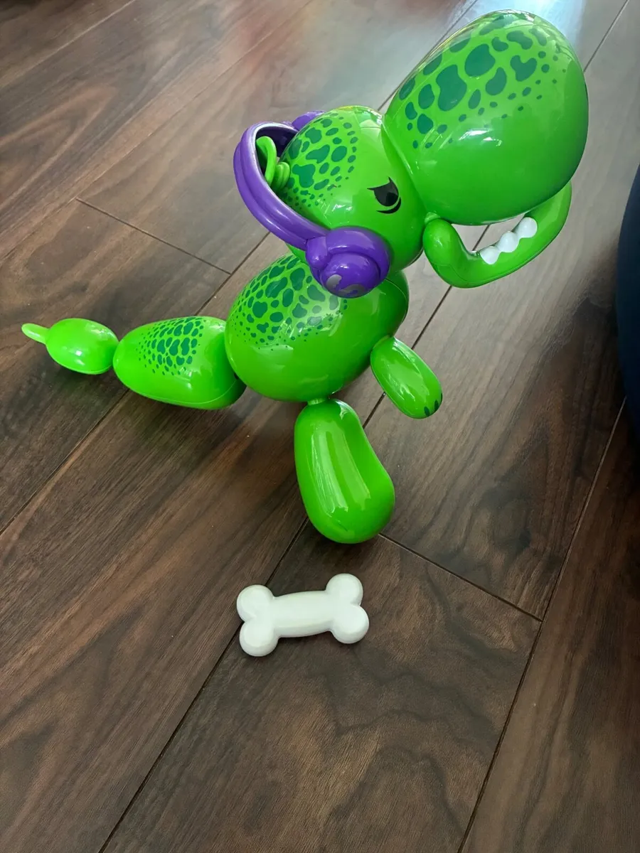 Squeakee the interactive balloon Dino. - Image 2