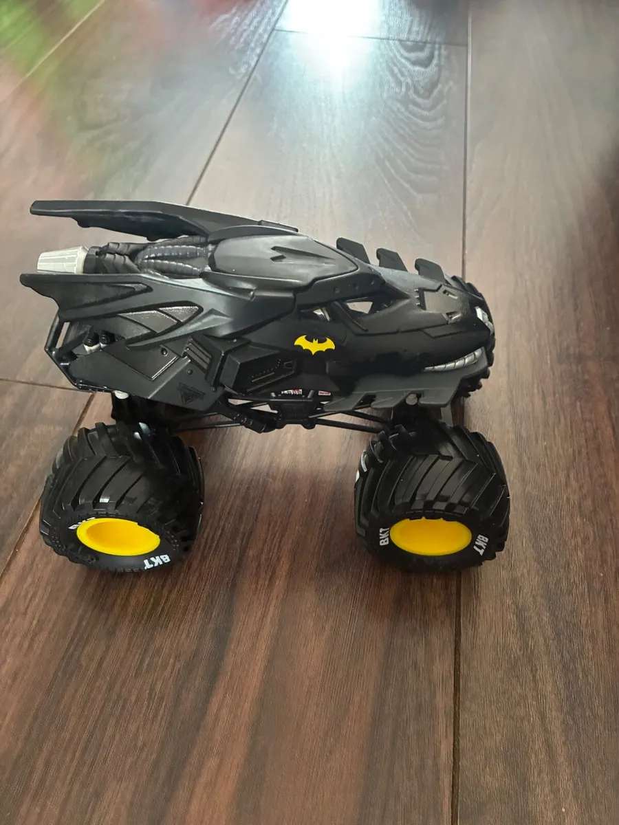 Batman Monster Jam Monster Truck - Image 1