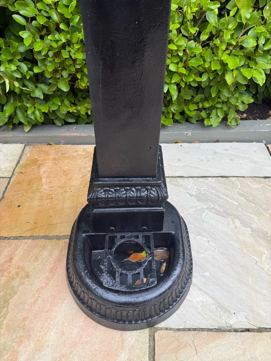 Cast iron tap unit - Image 3