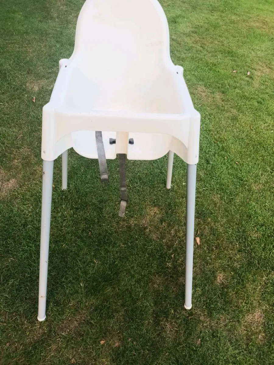 High chair - Image 1