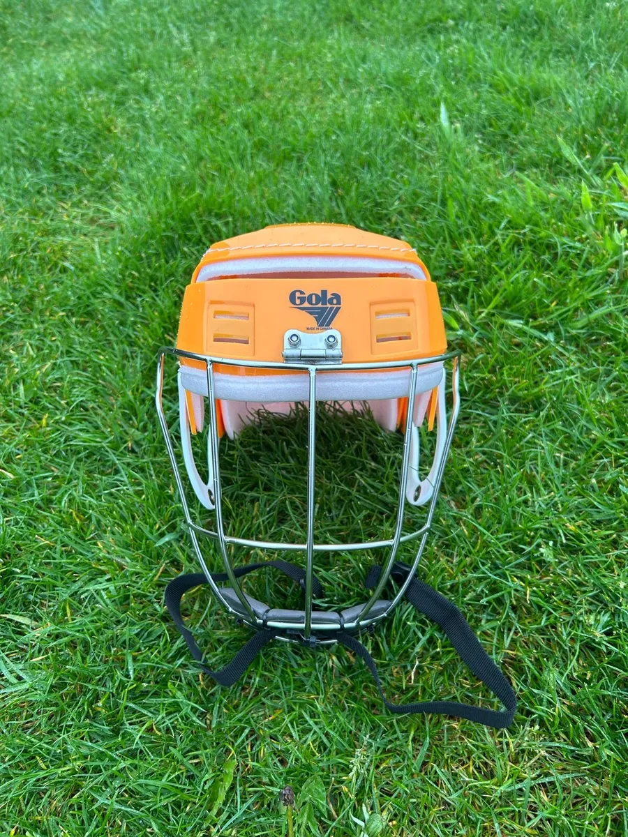 Hurling Helmet - Image 1