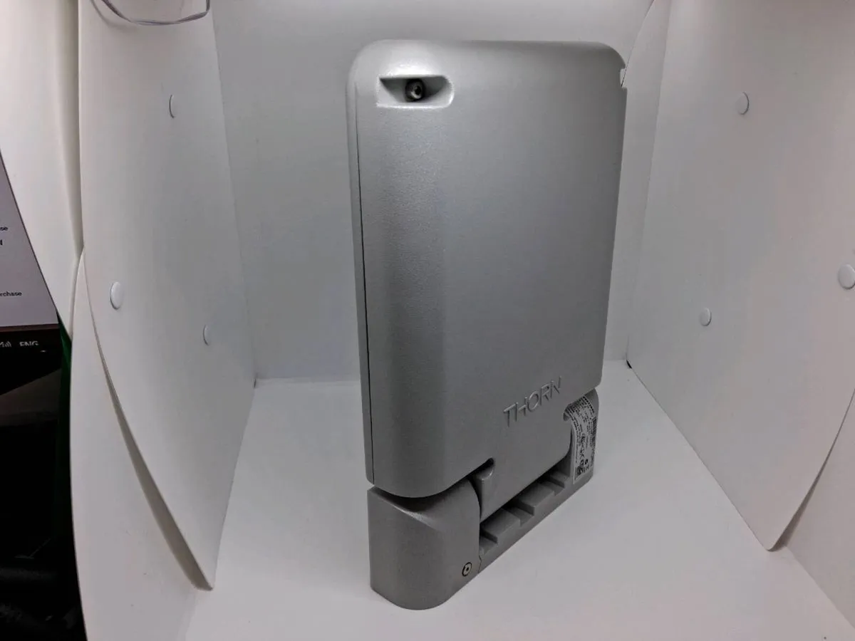 Postage - Thorn LED Flood Light - OLSYS1 - Image 4