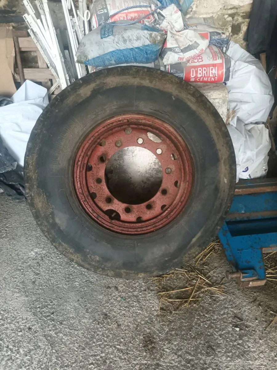 Rim and tyres - Image 1
