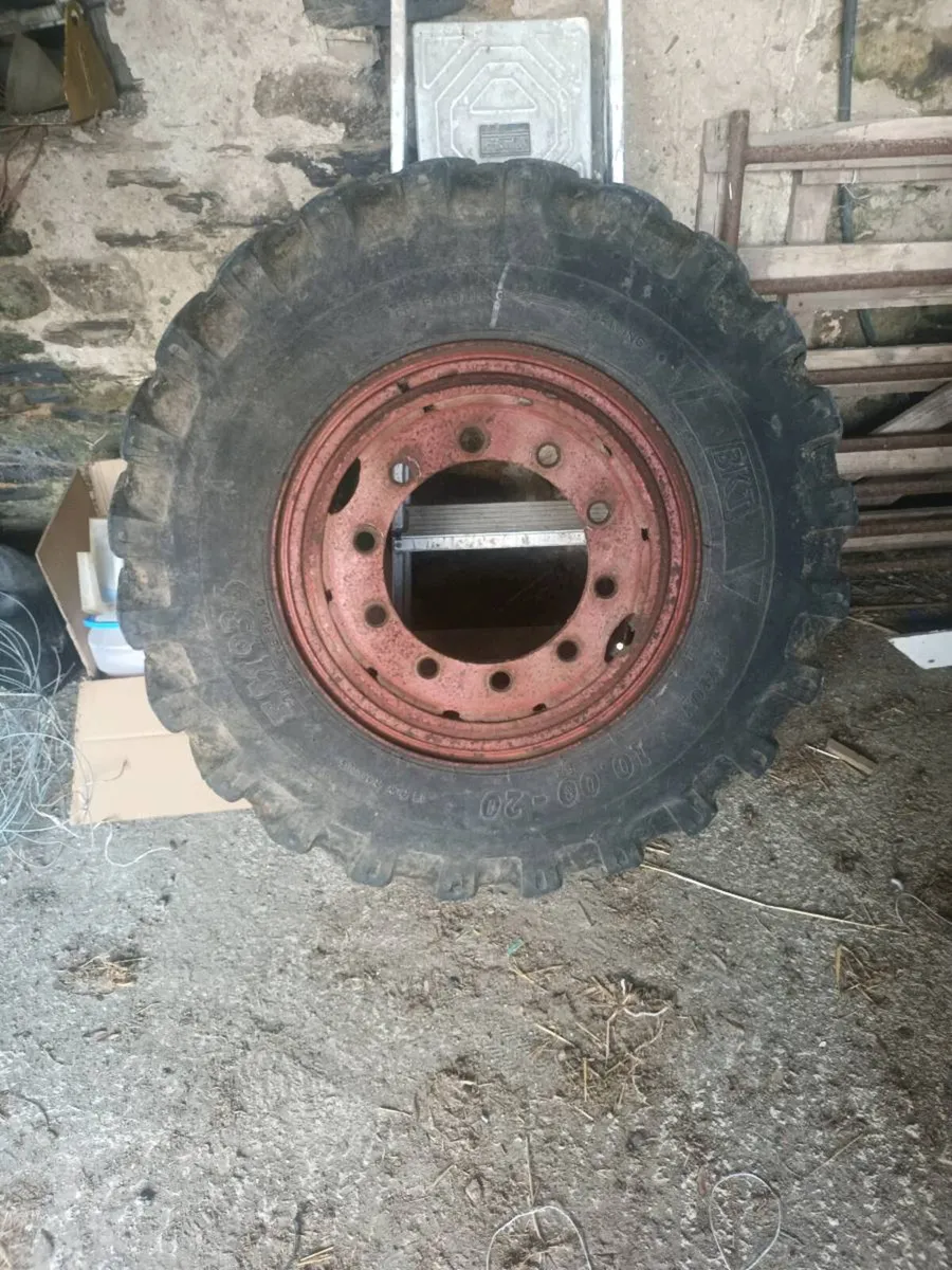 Rim and tyres - Image 2