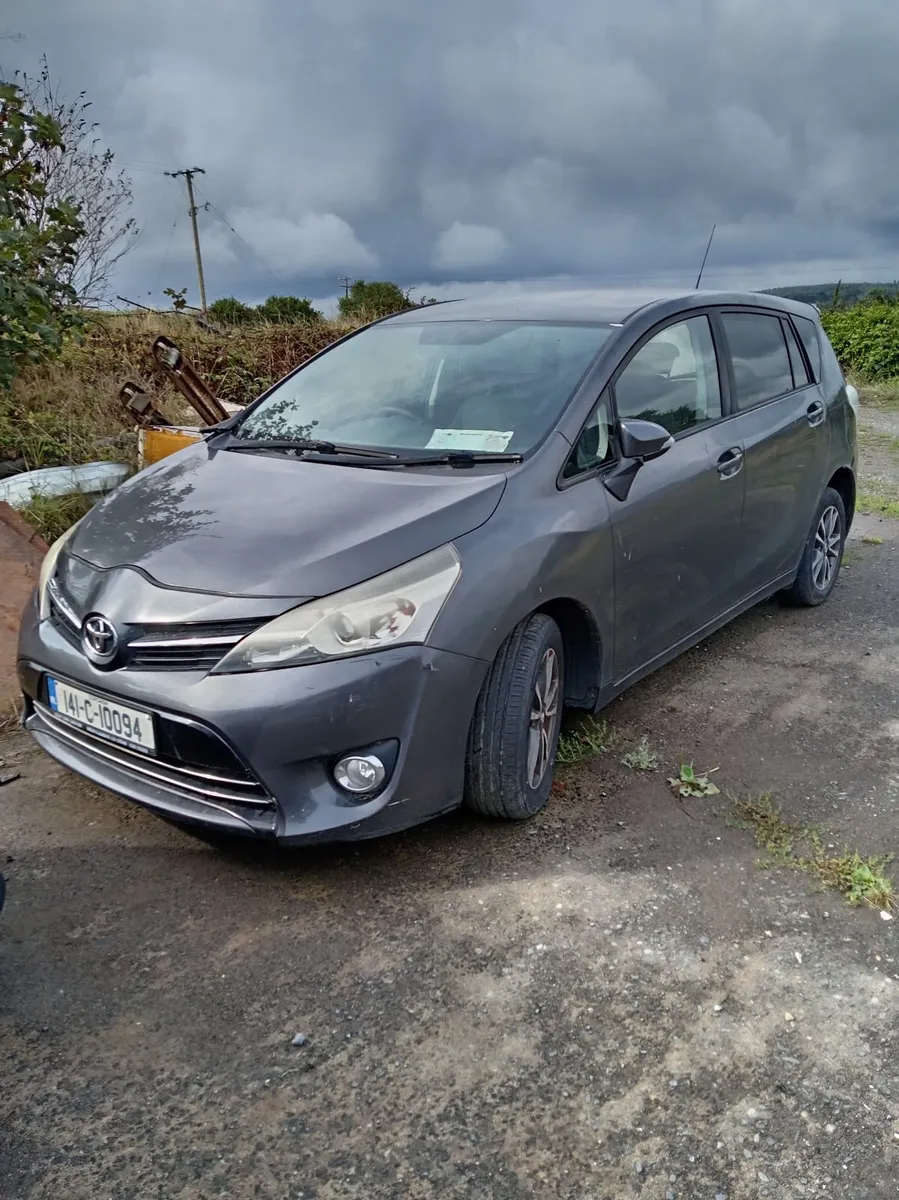 Toyota corolla verso 2014 1.6 diesel for bricking - Image 1