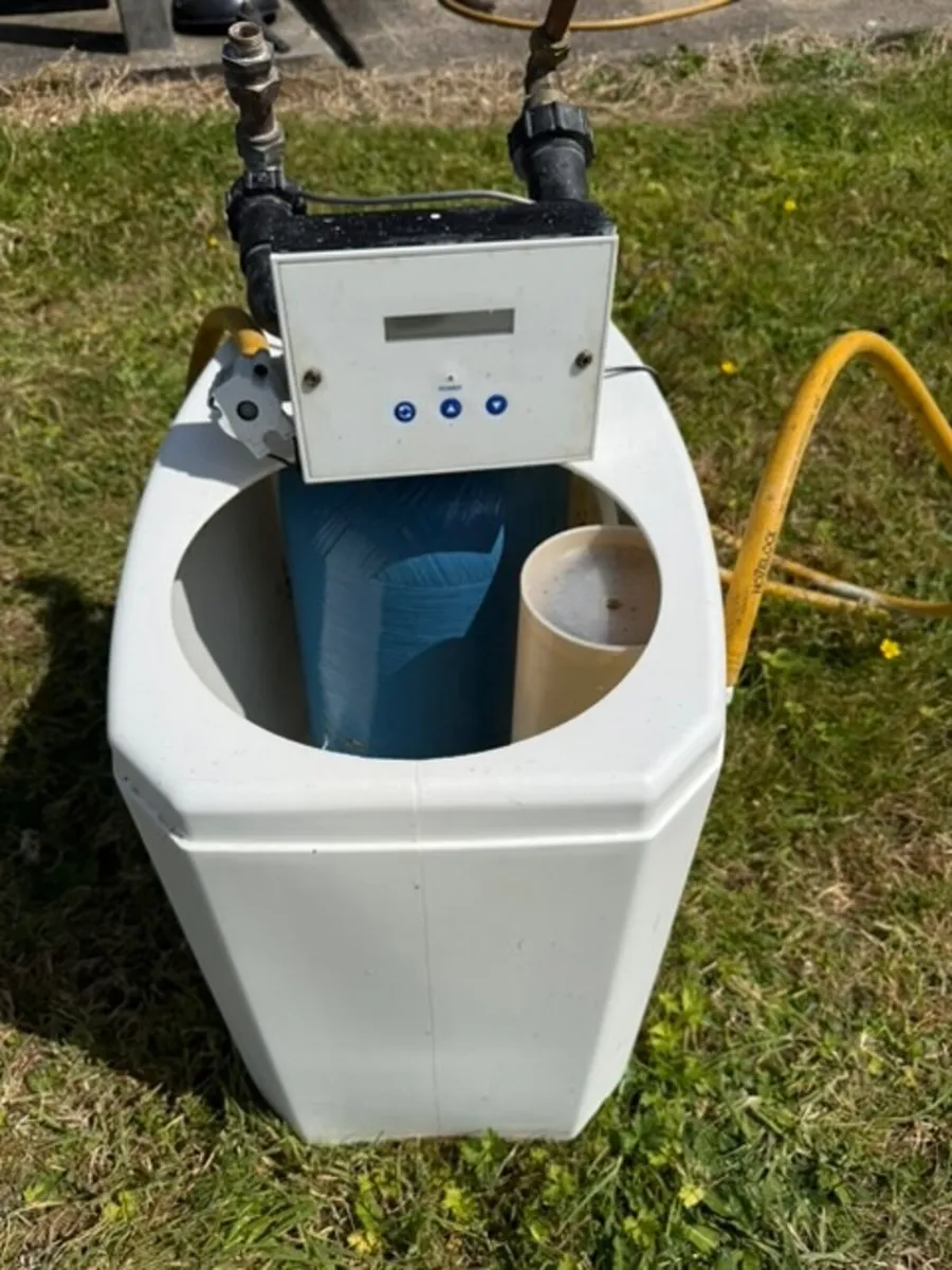 Water softener - Image 2
