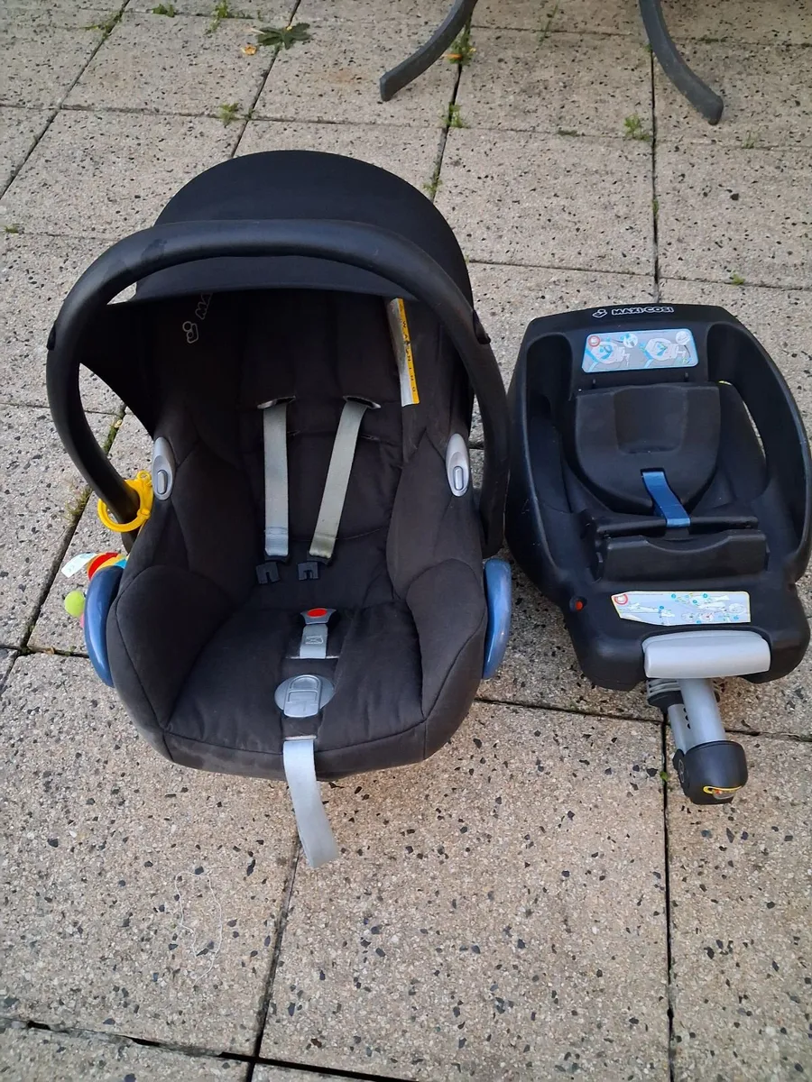 Maxi Cosi Car seat - Image 1