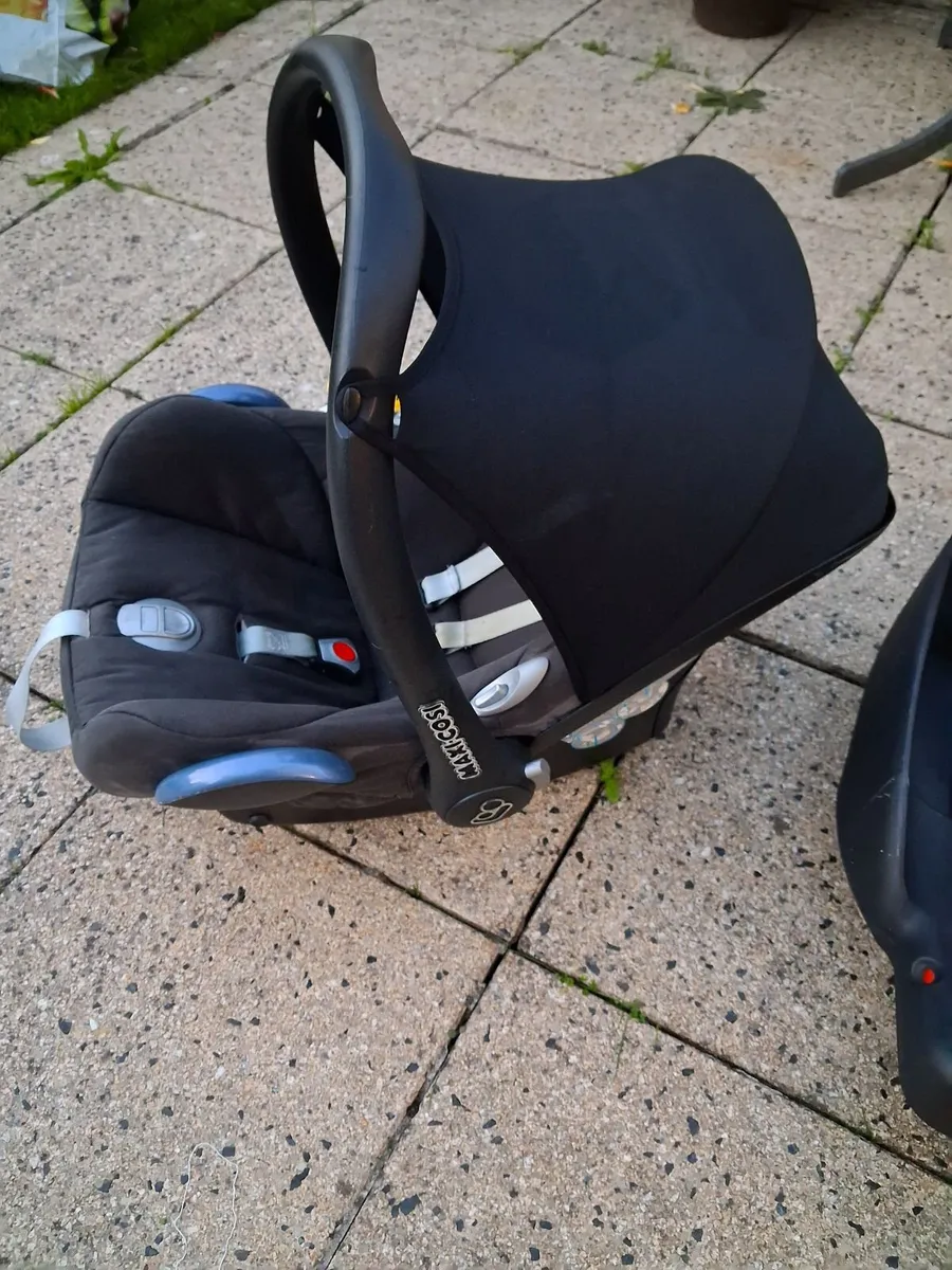 Maxi Cosi Car seat - Image 3