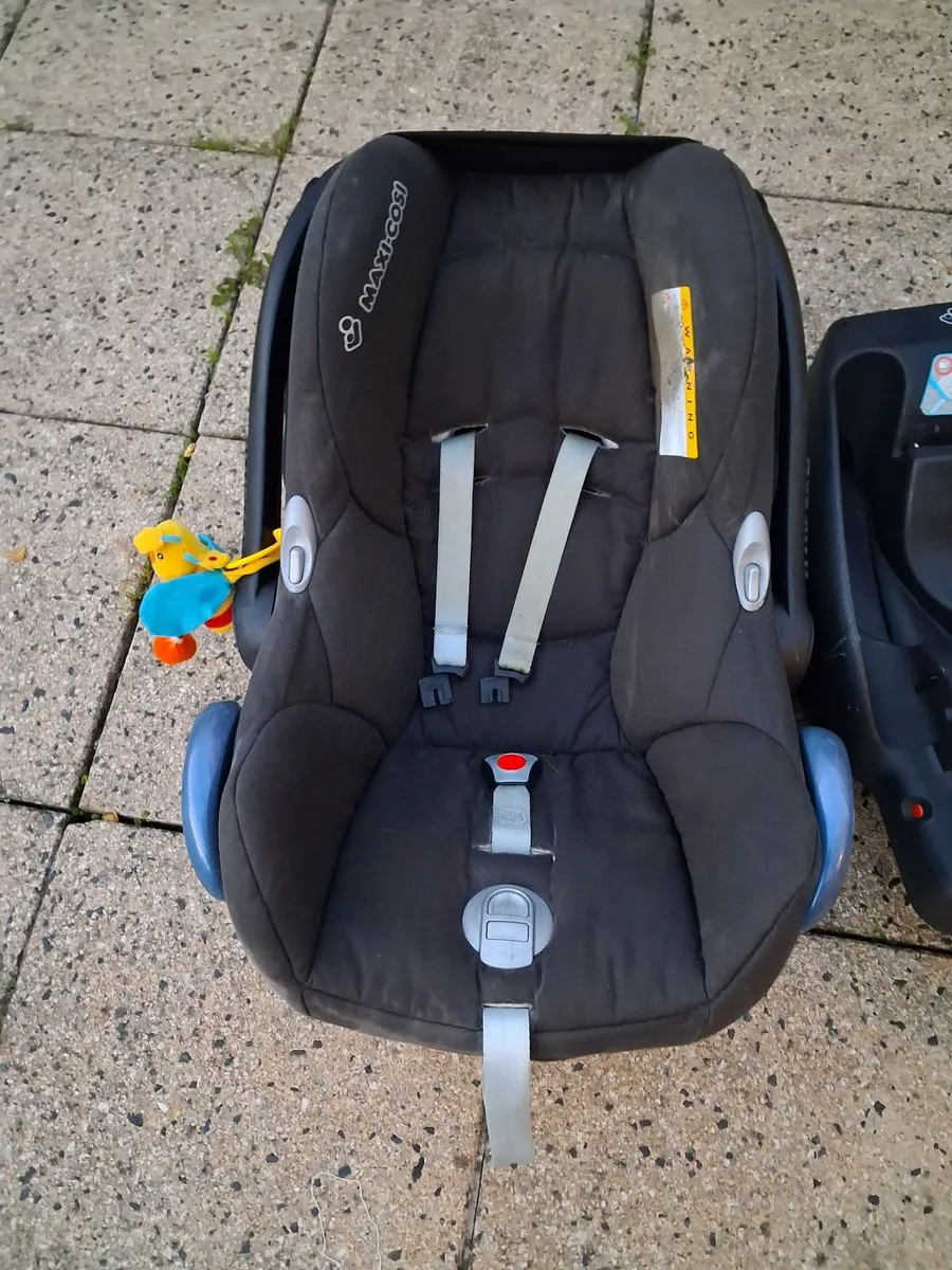 Maxi Cosi Car seat - Image 4