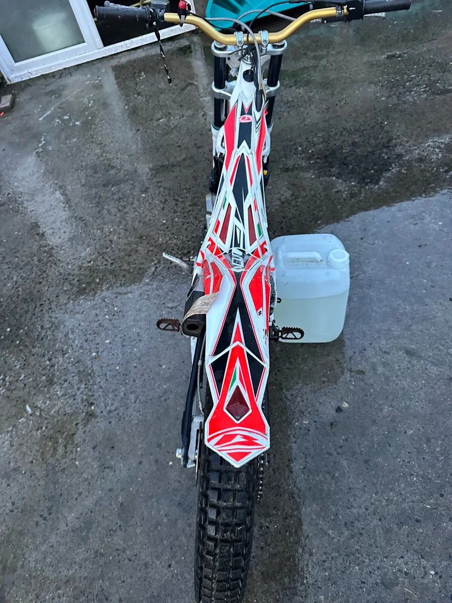 Beta evo 250 trials bike - Image 4