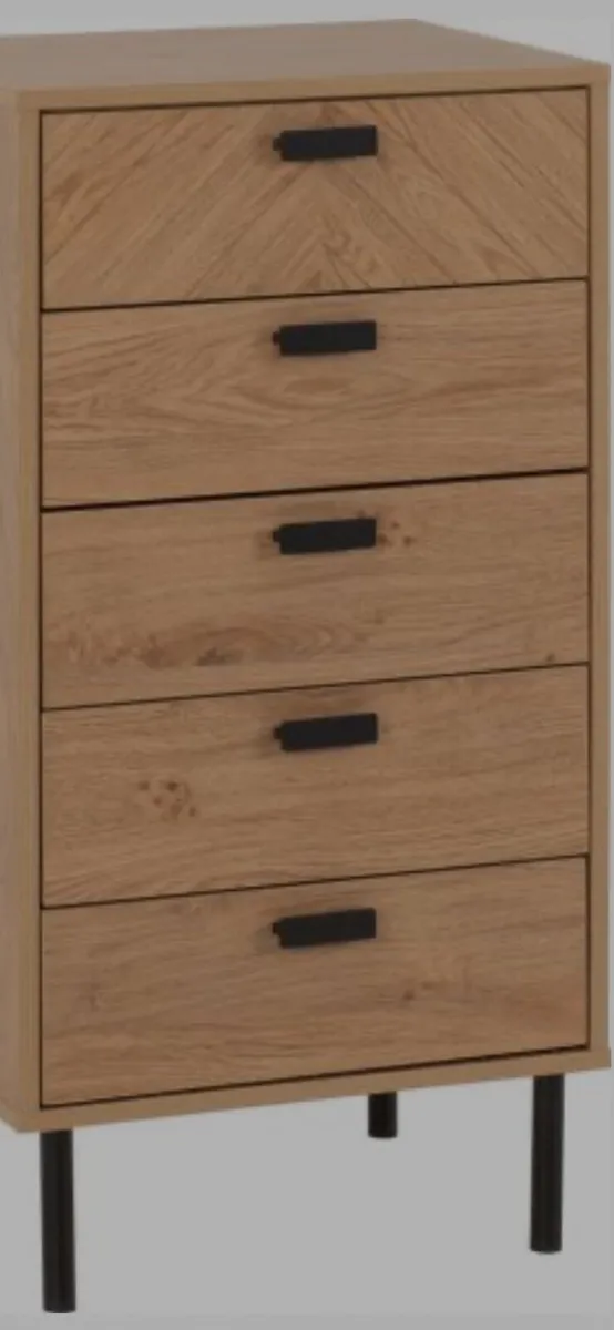 Furniture - bedroom chest of drawers - Image 1