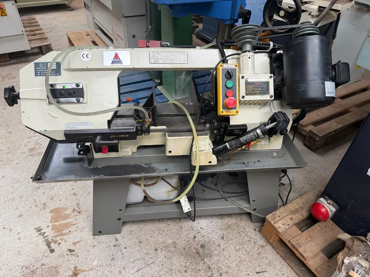 Ex school Chester metal bandsaw - Image 1