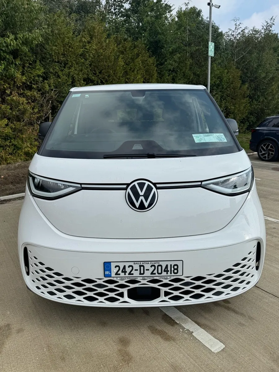 2024 Volkswagen ID Buzz Cargo | 34k km commercial - Image 2