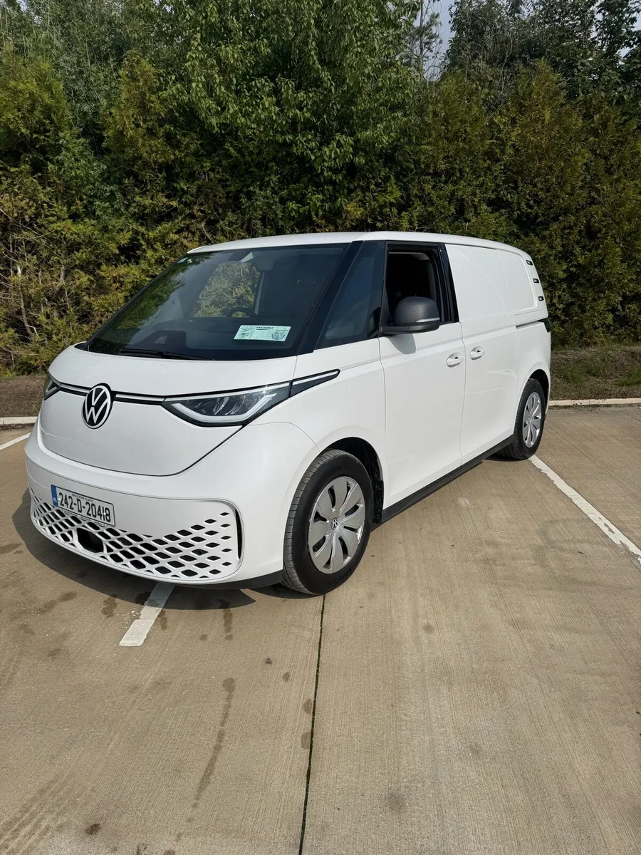 2024 Volkswagen ID Buzz Cargo | 34k km commercial - Image 4