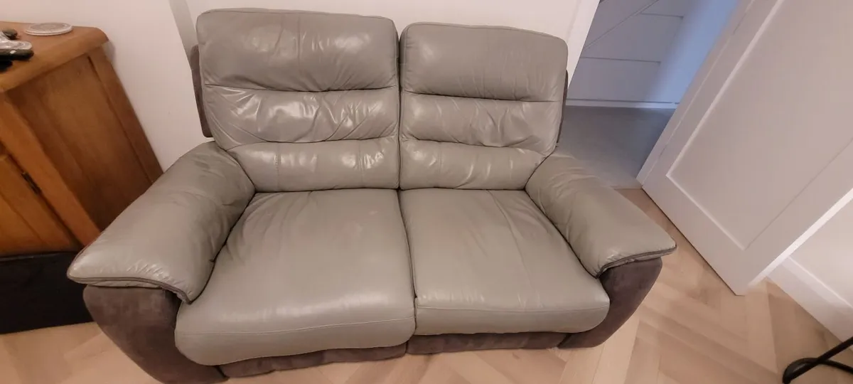 3/4 & 2 Seater Leather Recliner Sofas - Image 2