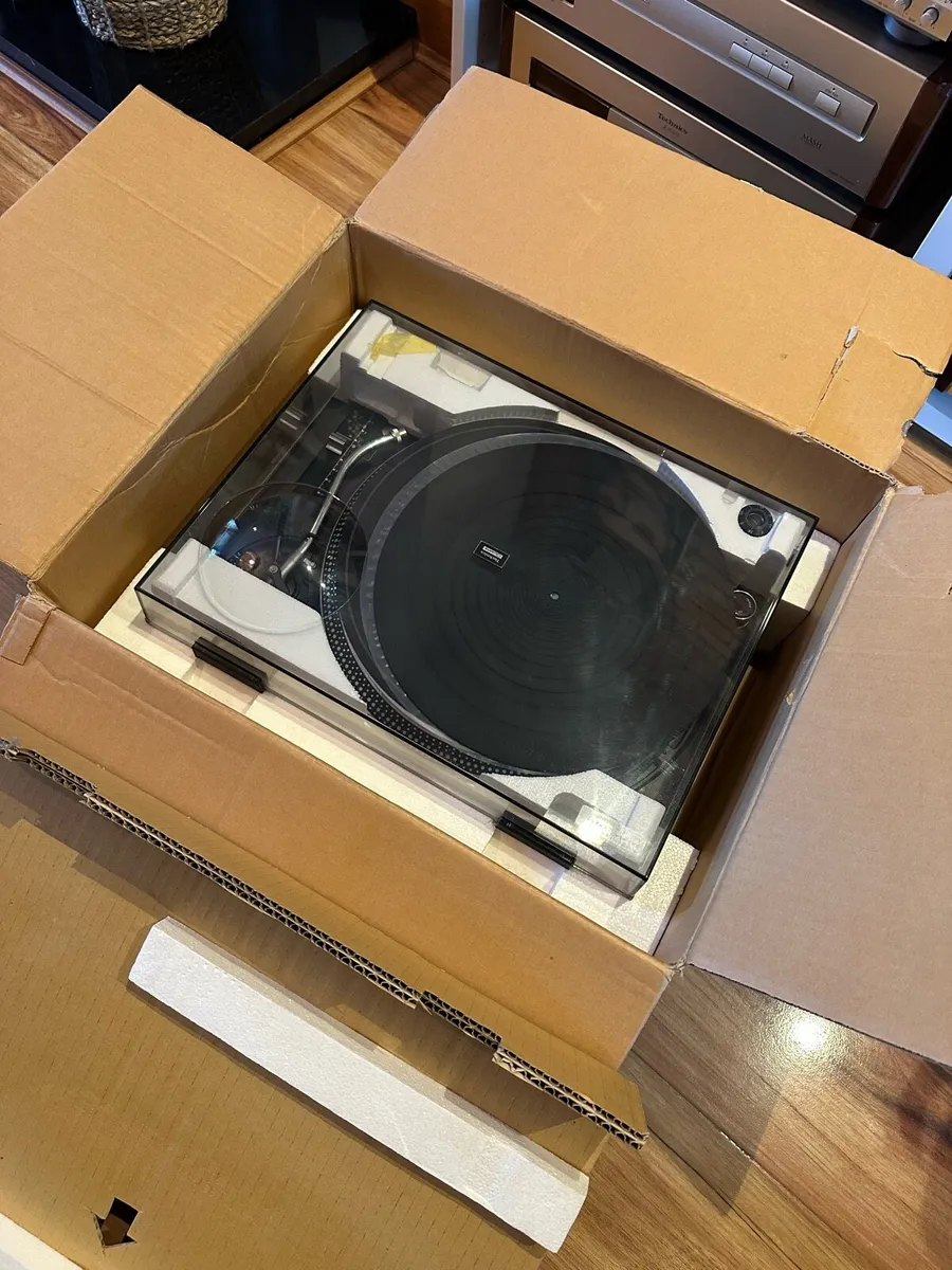 Technics SL1200 MK5 NEW - Image 3