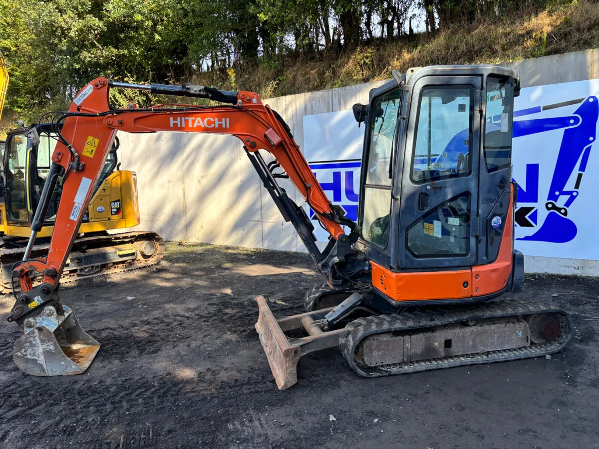 2017 HITACHI ZX33U-5A - Image 2