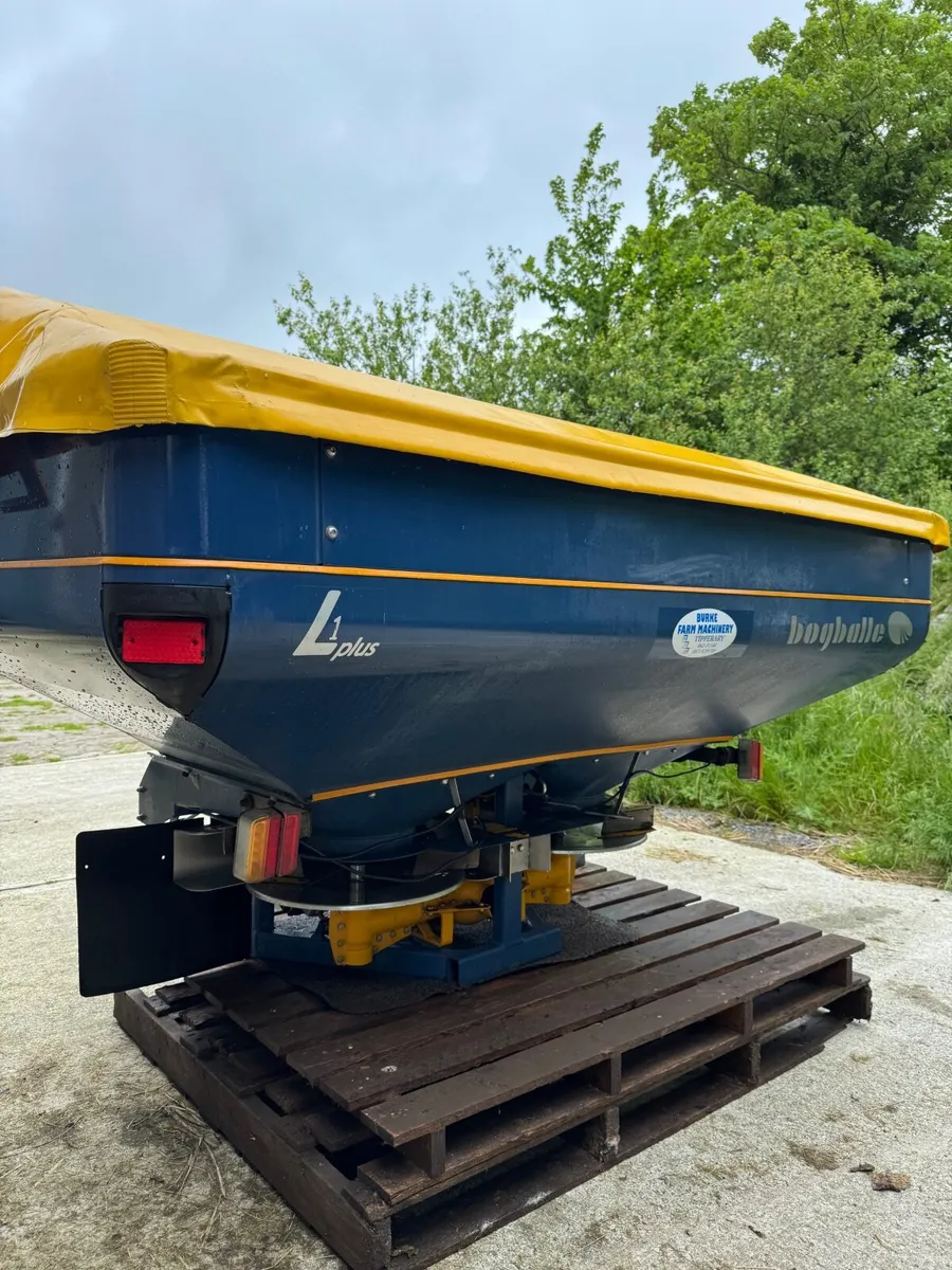 Fertiliser spreader - Image 3