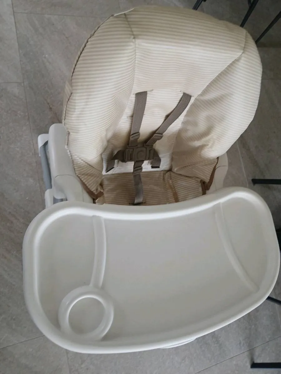 High chair - Image 2