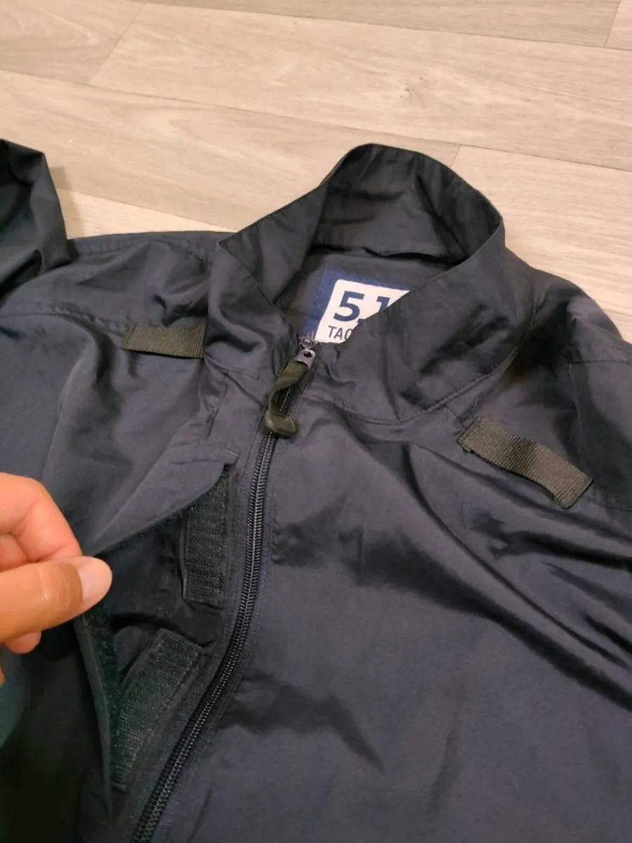5.11 Tactical Windbreaker Jacket Mens Medium - Image 3