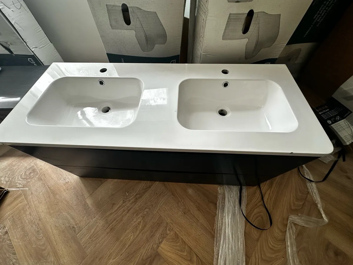 Double sink wall hung vanity unit - Image 3
