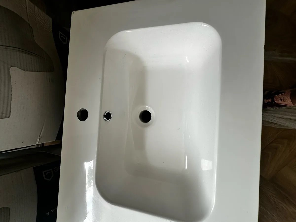 Double sink wall hung vanity unit - Image 4