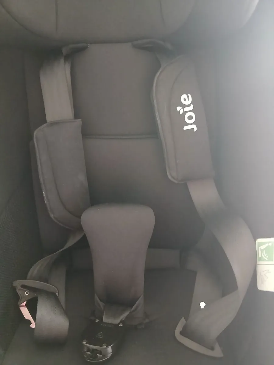 Joie car seat 0-15mth - Image 2