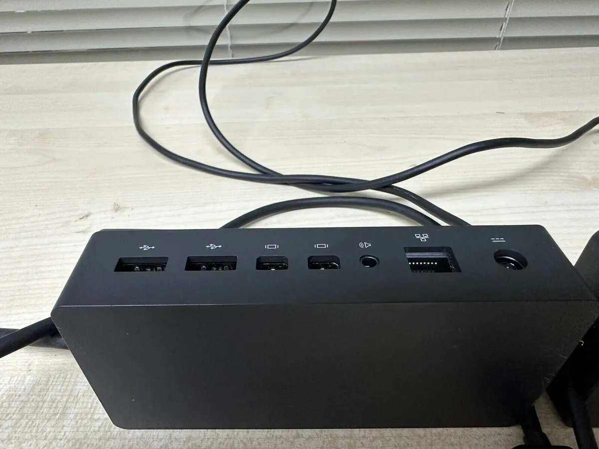 Microsoft Dock 1661 Pro 7, 6, 5, 4, 3 Go, Laptop - Image 2