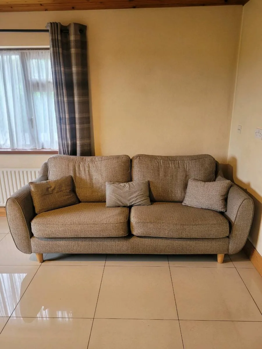 Selection of furniture - Image 2