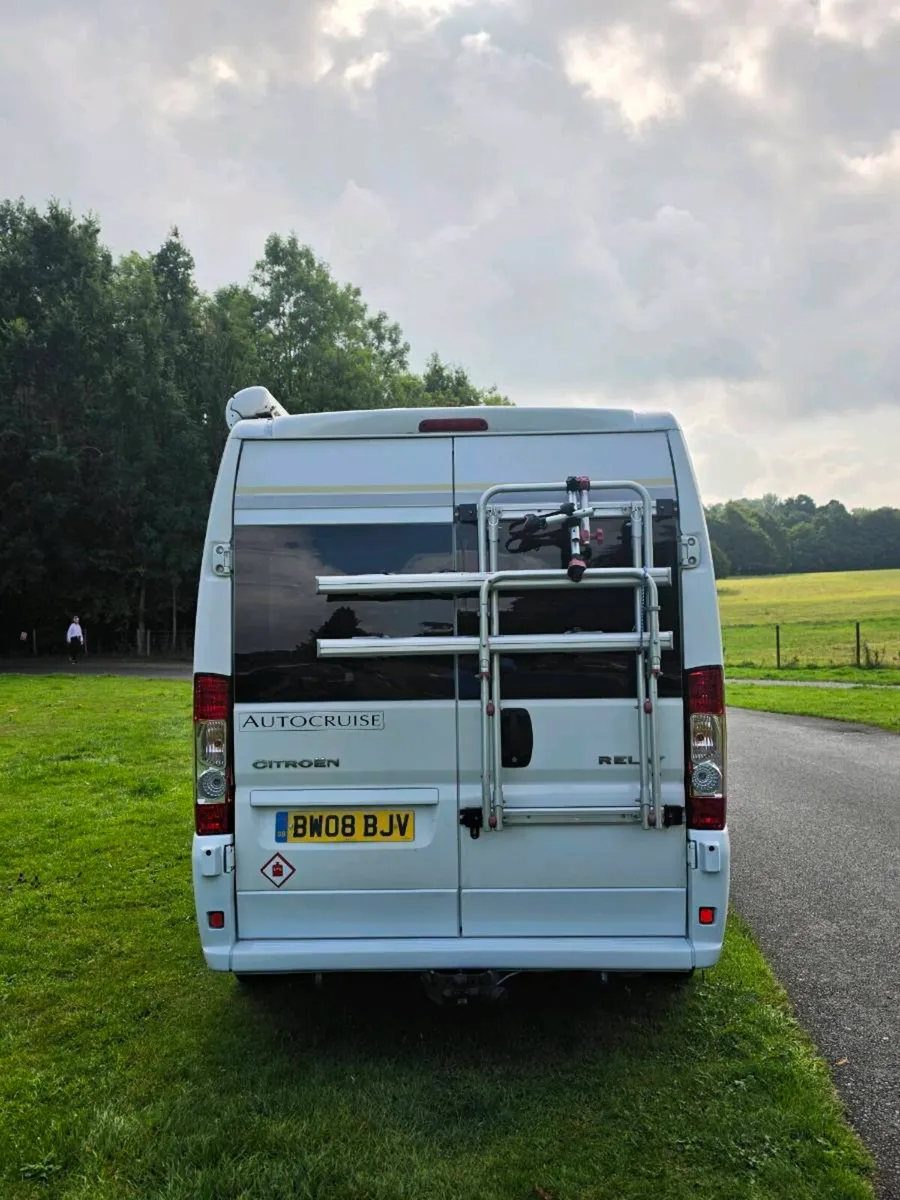 Autocruise rhythm campervan - Image 4