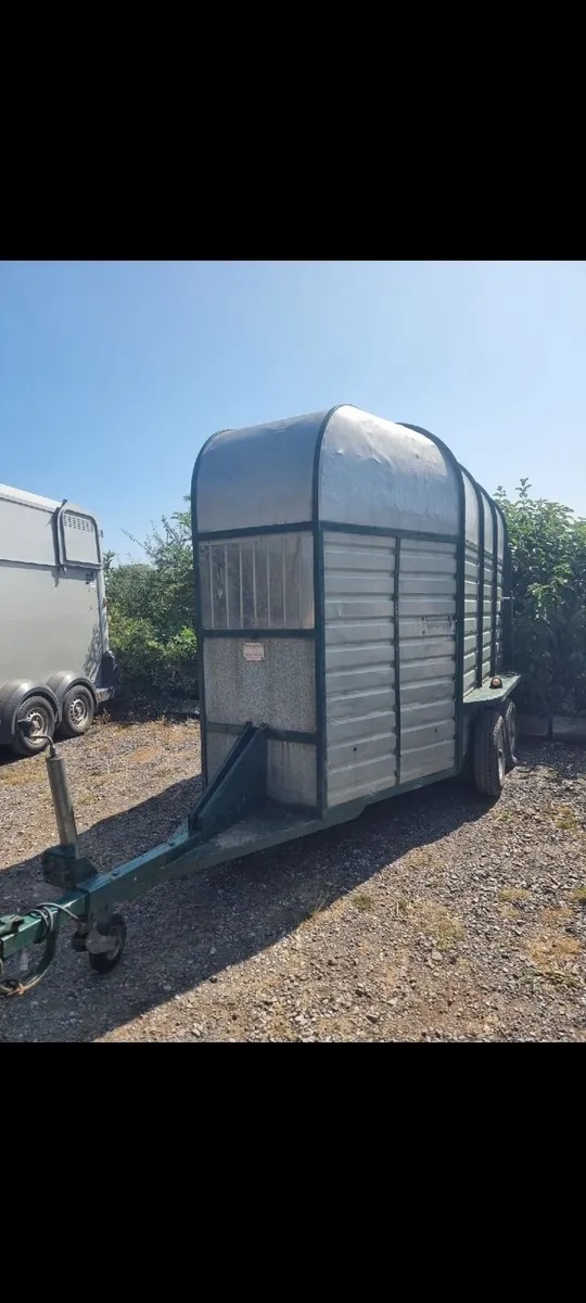 Horse Box For Sale - Image 1