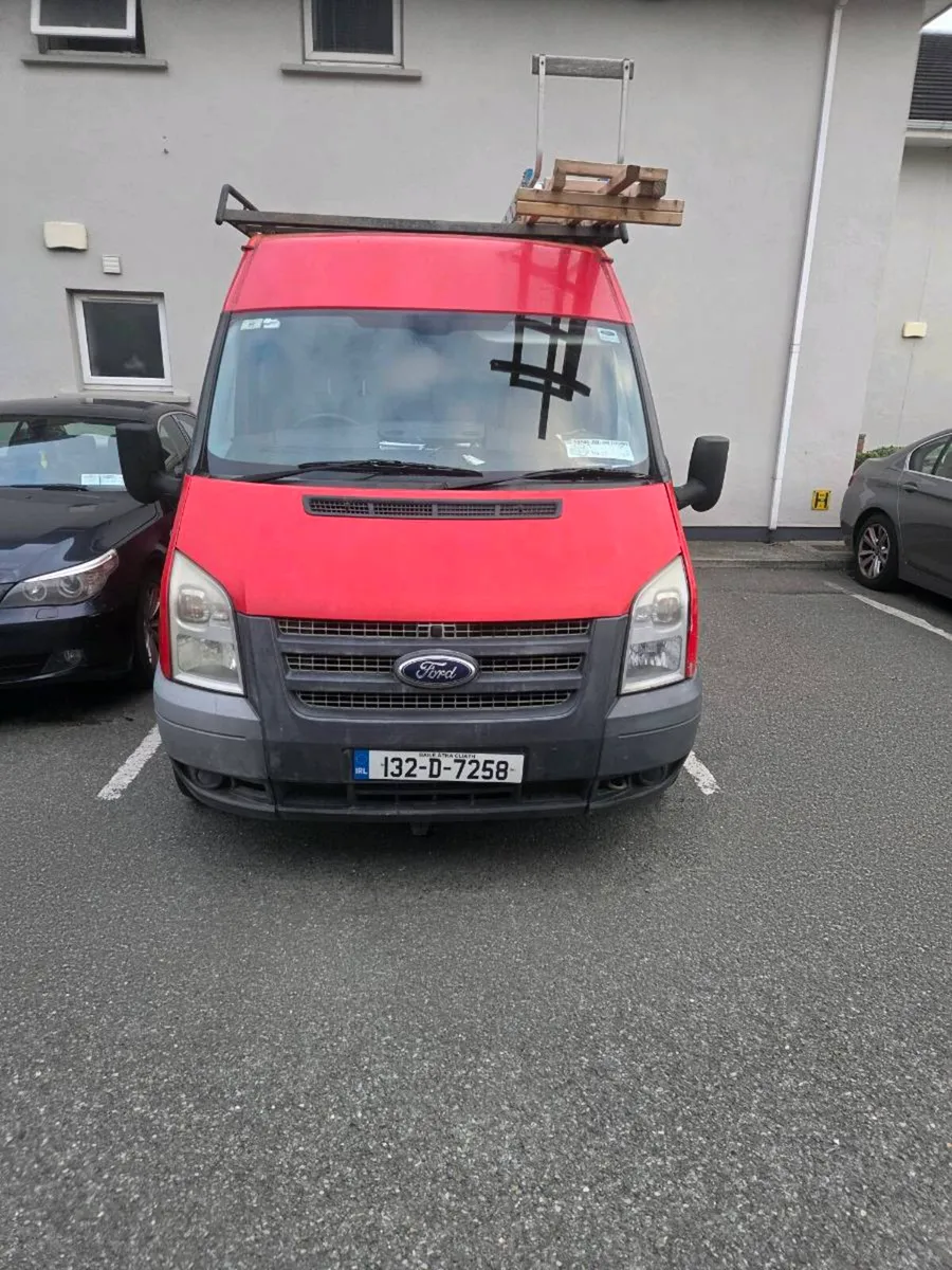 Van - Image 2