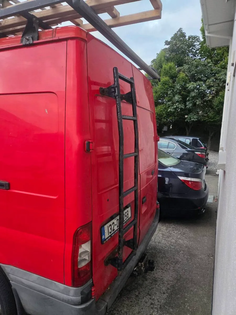Van - Image 4