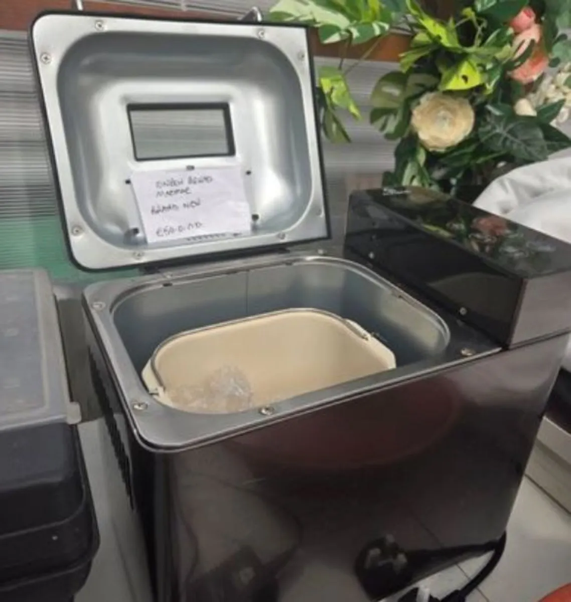 Brand New EONBON 17 in 1 Bread Maker - Image 1