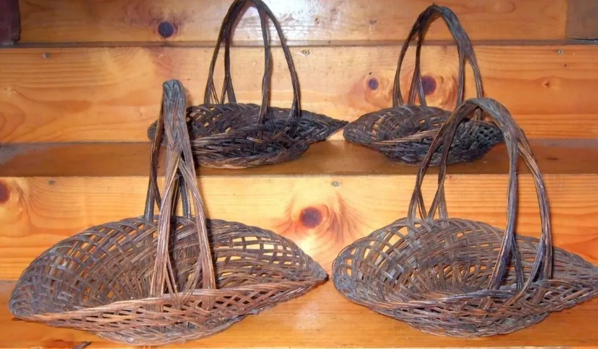 Vintage Wicker Gathering Baskets Pristine Set of 4 - Image 1