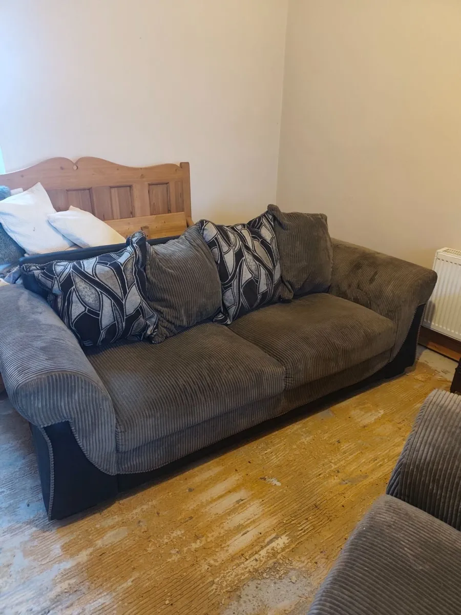 Couch with armchair - Image 4