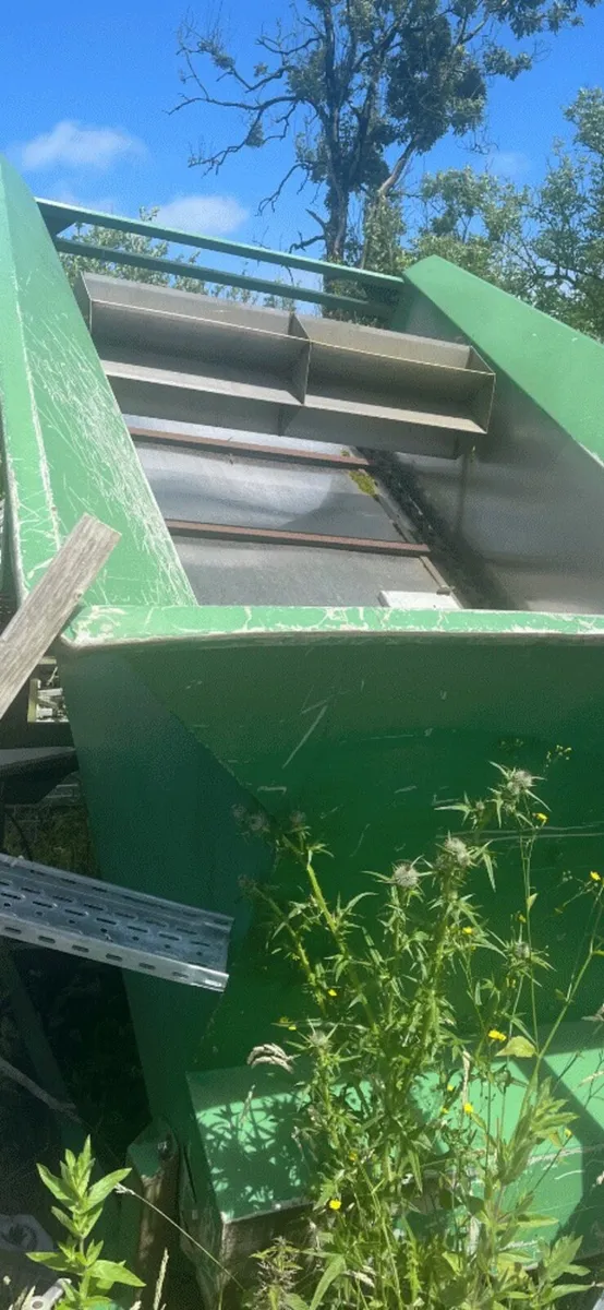 Stainless steel hopper - Image 1