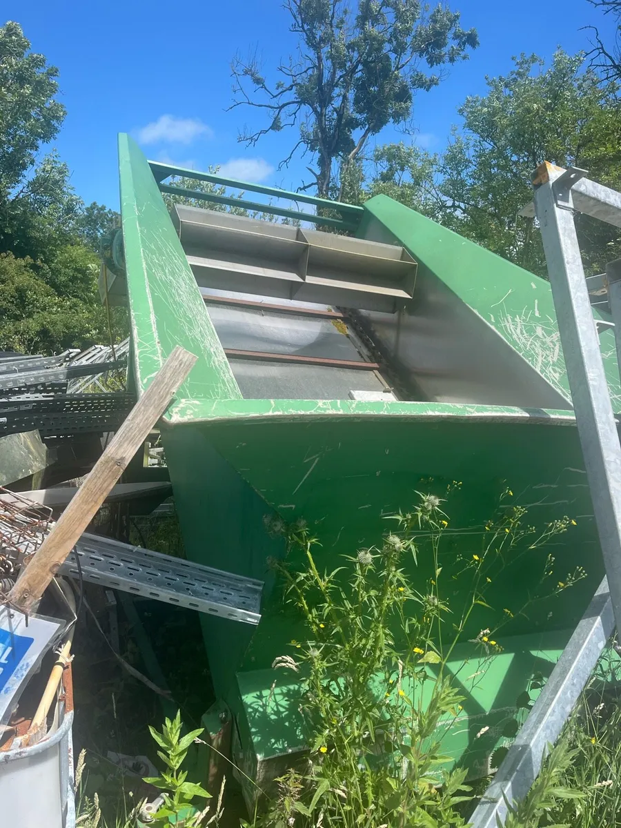 Stainless steel hopper - Image 2