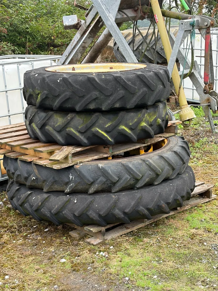 John Deere row crop wheels and tyres