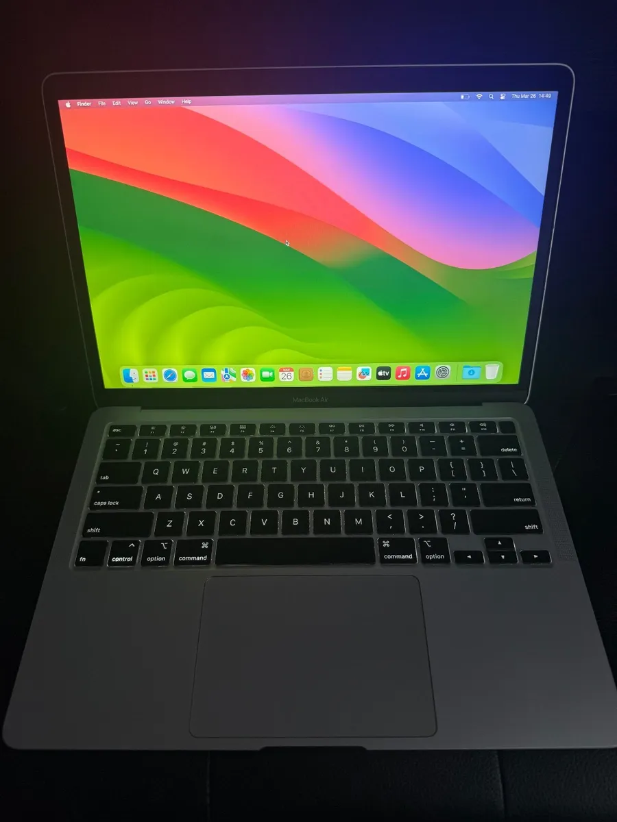 MacBook Air 13 2020 i5/16GB/256SSD/322c - Image 1